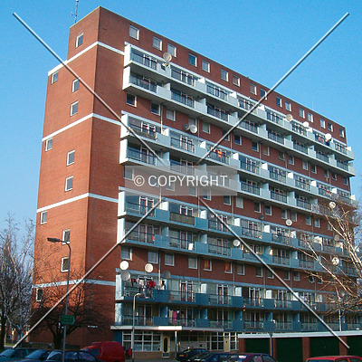 Jan Wiegersstraat 1-127 by René Hogendijk