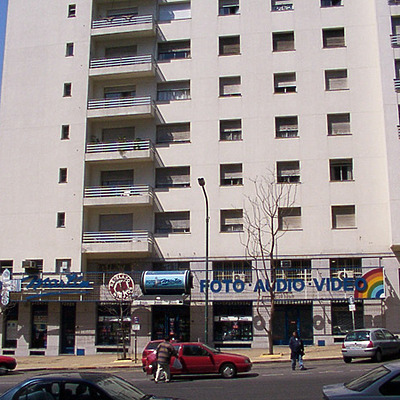 Edificio 14 de Mayo by Daniel Kieckhefer