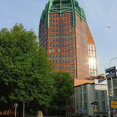 Zurichtoren by Michiel van Dijk