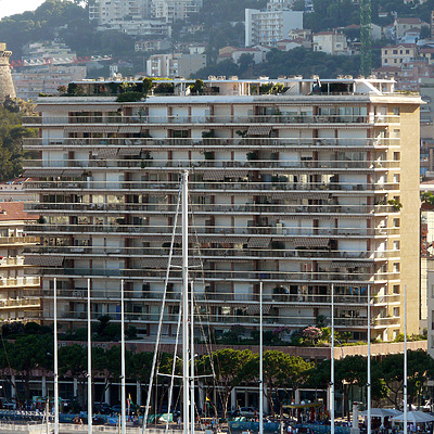 Le Shangri-La by Sébastien Corniot