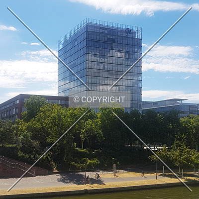 Allianz-Kai by Nephilim