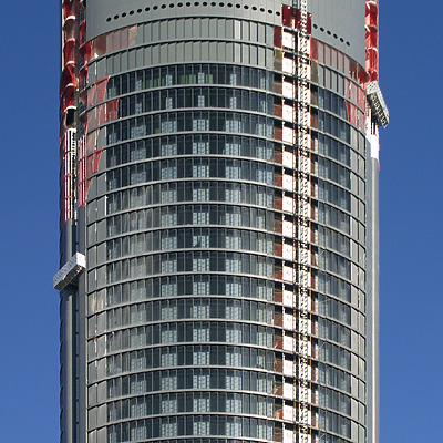 Torre Sacyr Vallehermoso by Cesar Serrano