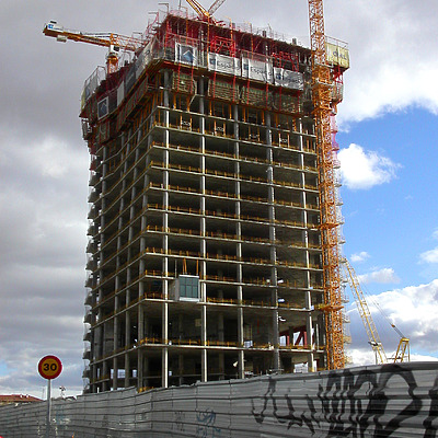 Torre Espacio by Cesar Serrano