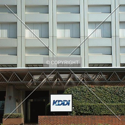 KDDI Building by Andrew Stewart