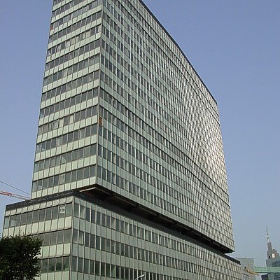 Botanic Building by Michiel van Dijk