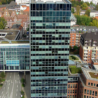 Hochhaus Deutscher Ring by Robin Spetz