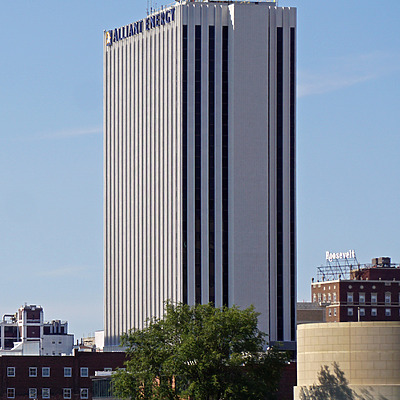 Alliant Tower by Ryan Hildebrand