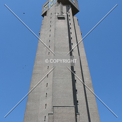 IJzertoren by Emmanuel D.