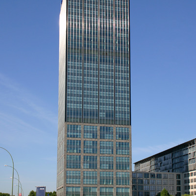Hochhaus Treptower by Michiel van Dijk