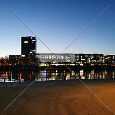 Allianz-Kai by Nephilim