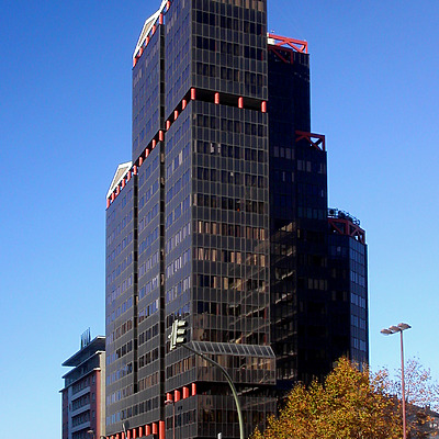 Edificio Satélite by Cesar Serrano