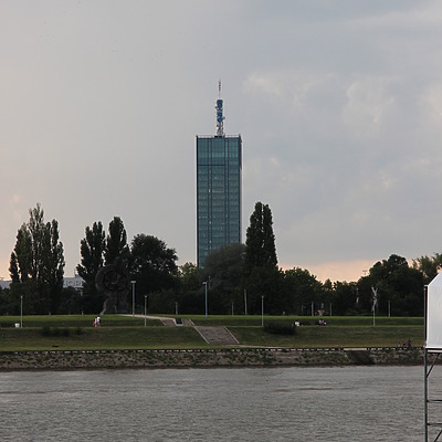 Ušće Tower by Kjetil Balog