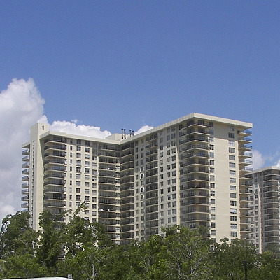 Winston Towers 300 by Rodney Gunn