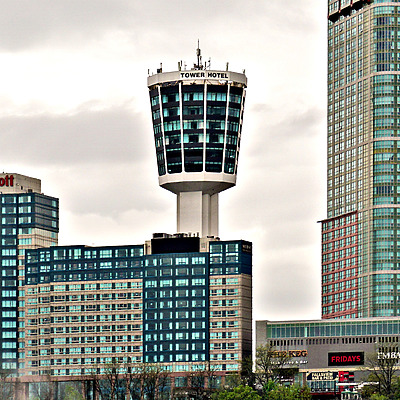 Konica Minolta Tower Centre by Ryan Hildebrand