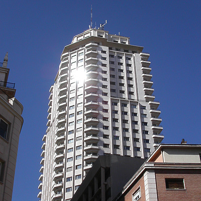 Torre de Madrid by Cesar Serrano