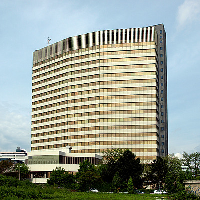 Deutsche Bank TZE by Marshall Gerometta