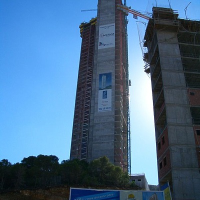 Torre Lugano by Mikel Allende