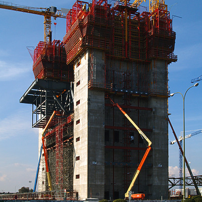 Torre Caja Madrid by Cesar Serrano