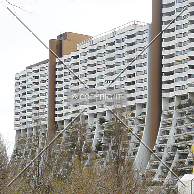 Wohnpark Alterlaa - Block B3-B8 by Nephilim