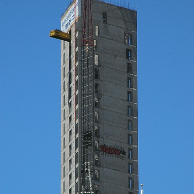 Meriton Tower by John Bek