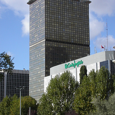 Edificio Windsor by Cesar Serrano