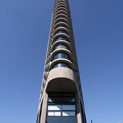 Vesteda Toren by Michiel van Dijk
