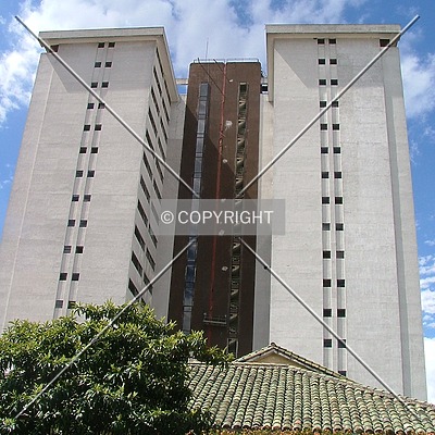 Torre Metropolitanas by Rodrigo Salas