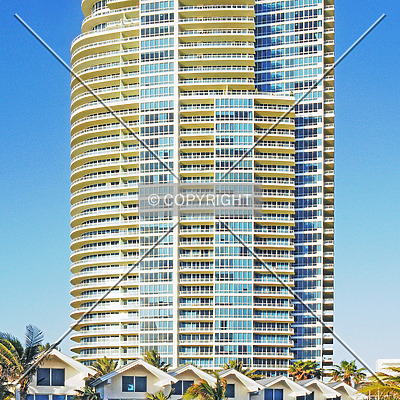 Continuum on South Beach, South Tower by Jorge Molina
