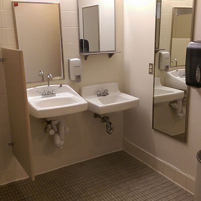 Gateway Regional Medical Arts Building by Ryan Hildebrand