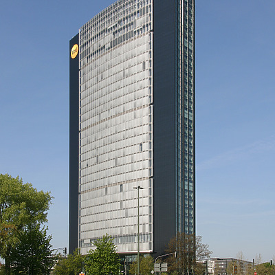ARAG Tower by Michiel van Dijk