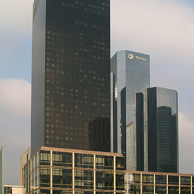 Tour Areva by Cesar Serrano