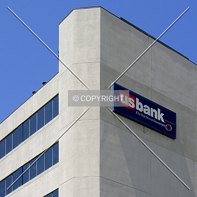 425 Pine Street by Chris Patriarca