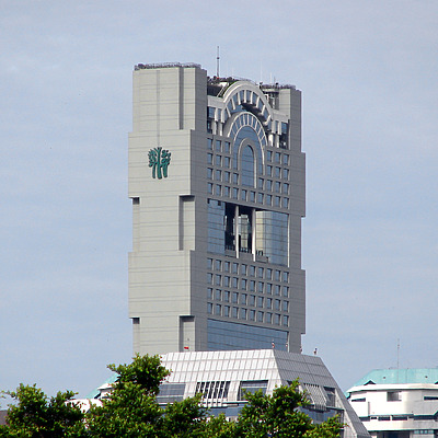 Thai Wah Tower II by Horst Kiechle
