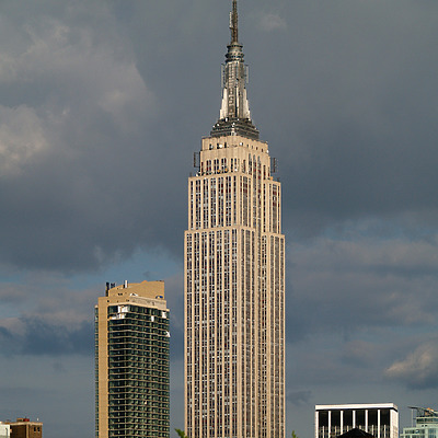 Empire State Building by Cesar Serrano
