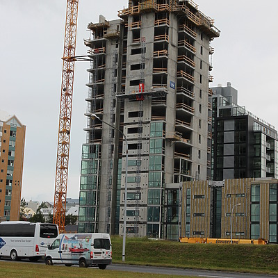 Vatnsstígur 20-22 by Kjetil Balog