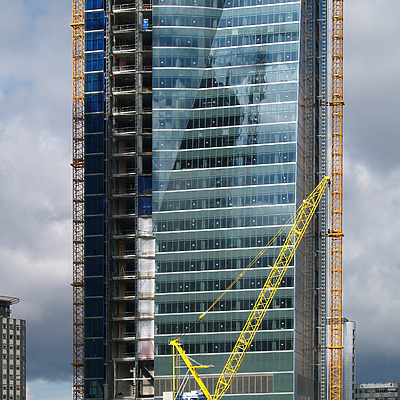 Torre Espacio by Cesar Serrano