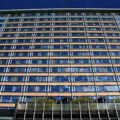 Universitetsgata 2 by Kjetil Balog