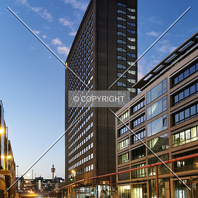 Bürohochhaus Commerzbank Trading Center by Nephilim