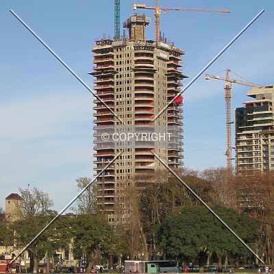 Torre Renoir 1 by Maximiliano Buono