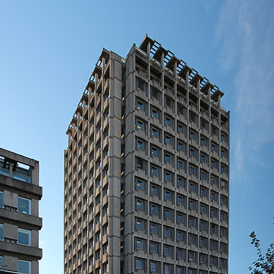 Ind-Eks huset by Kjetil Balog