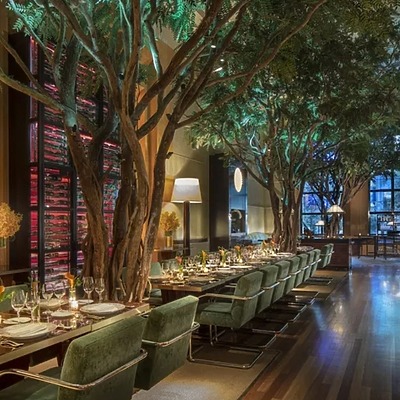 Four Seasons Hotel by Four Seasons