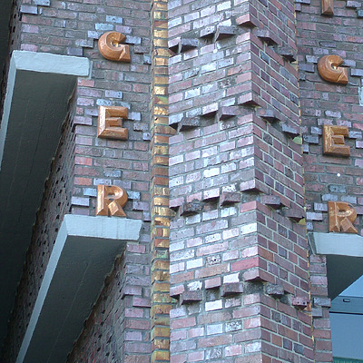 Anzeiger Hochhaus by Pedro Marcelino