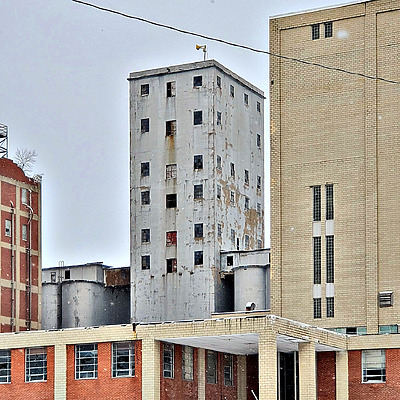 Pillsbury Flour Mills - Storage Tanks and Headhouse by Ryan Hildebrand