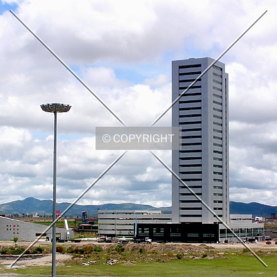Torre JV II by Luis Ibáñez