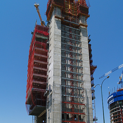 Torre Caja Madrid by Cesar Serrano