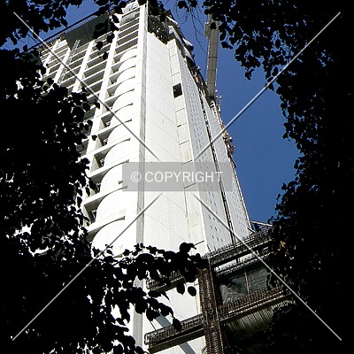 Reforma 222 Torre I by Luis Ibáñez