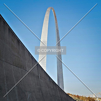 Gateway Arch by Ryan Hildebrand