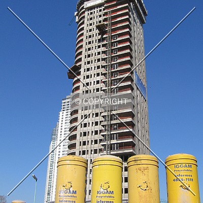 Torre Renoir 1 by Maximiliano Buono