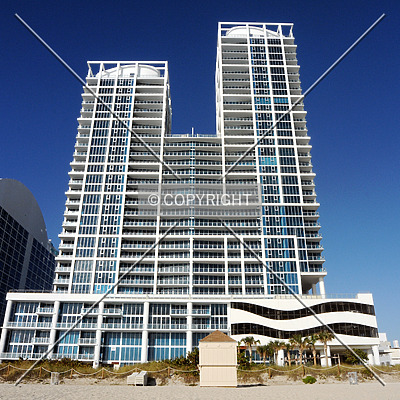 Canyon Ranch Miami Beach, North Tower by Jorge Molina