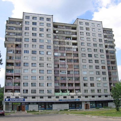 Ulitsa Moskovskaya 342/2 by Alexei Bobko